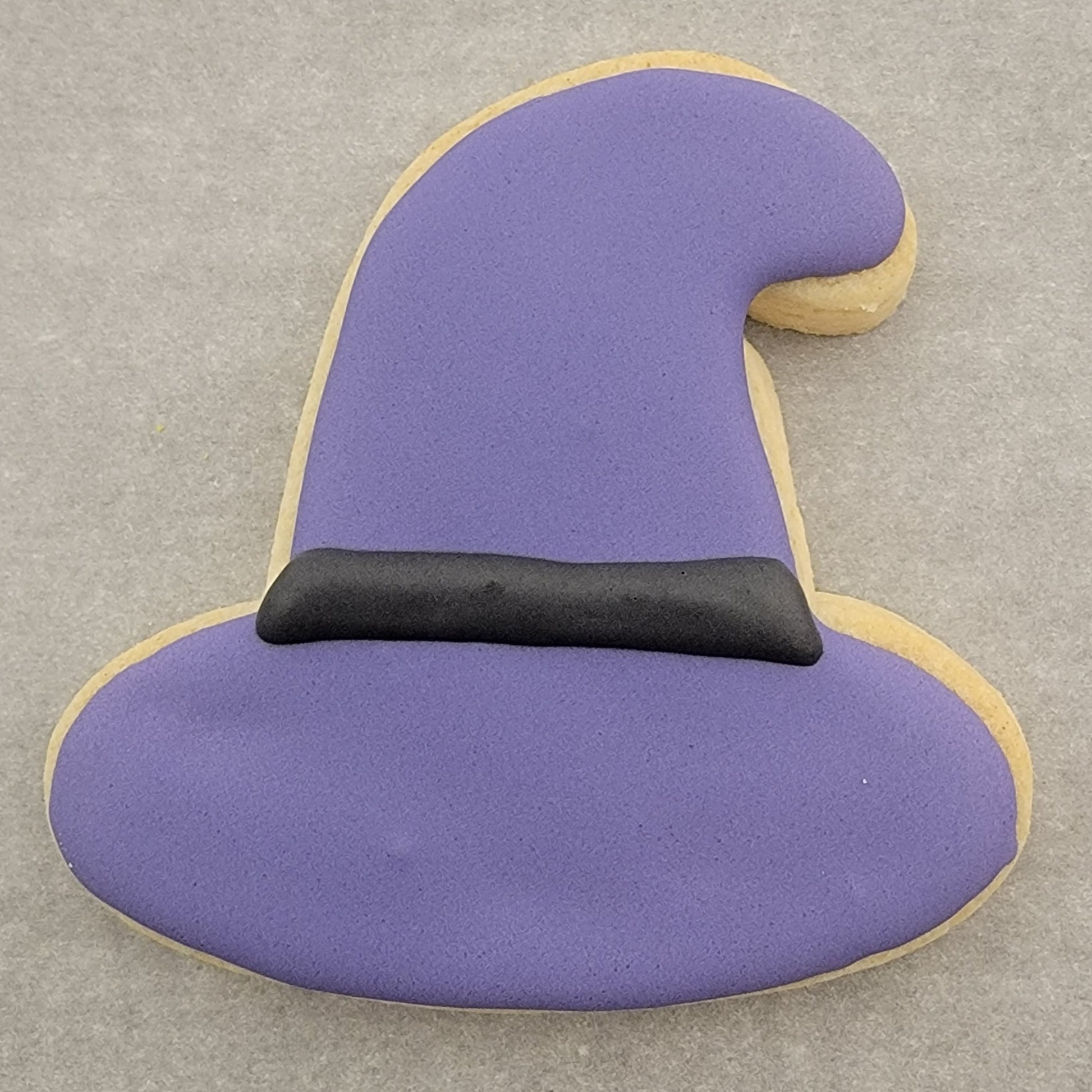 Witches Hats -Sugar Cookie | Halloween cookies online | Halloween cookies in Canada | Halloween cookies in Winnipeg | Cookies online Canada | Cookies online Winnipeg | Cookie shop in Canada | Cookies shop in Winnipeg